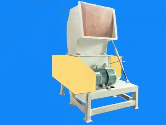 650mm فلاش المواد النفايات البلاستيكية آلة كسارة
